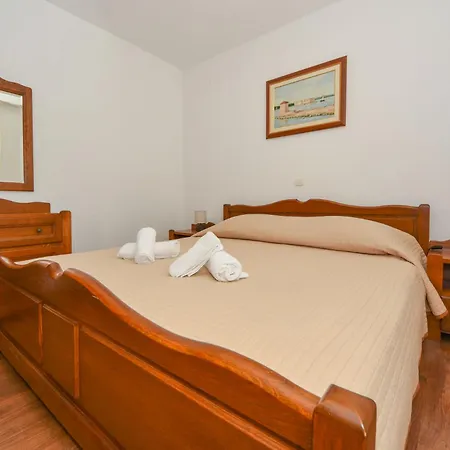 Holiday Marko Holiday home Sukosan